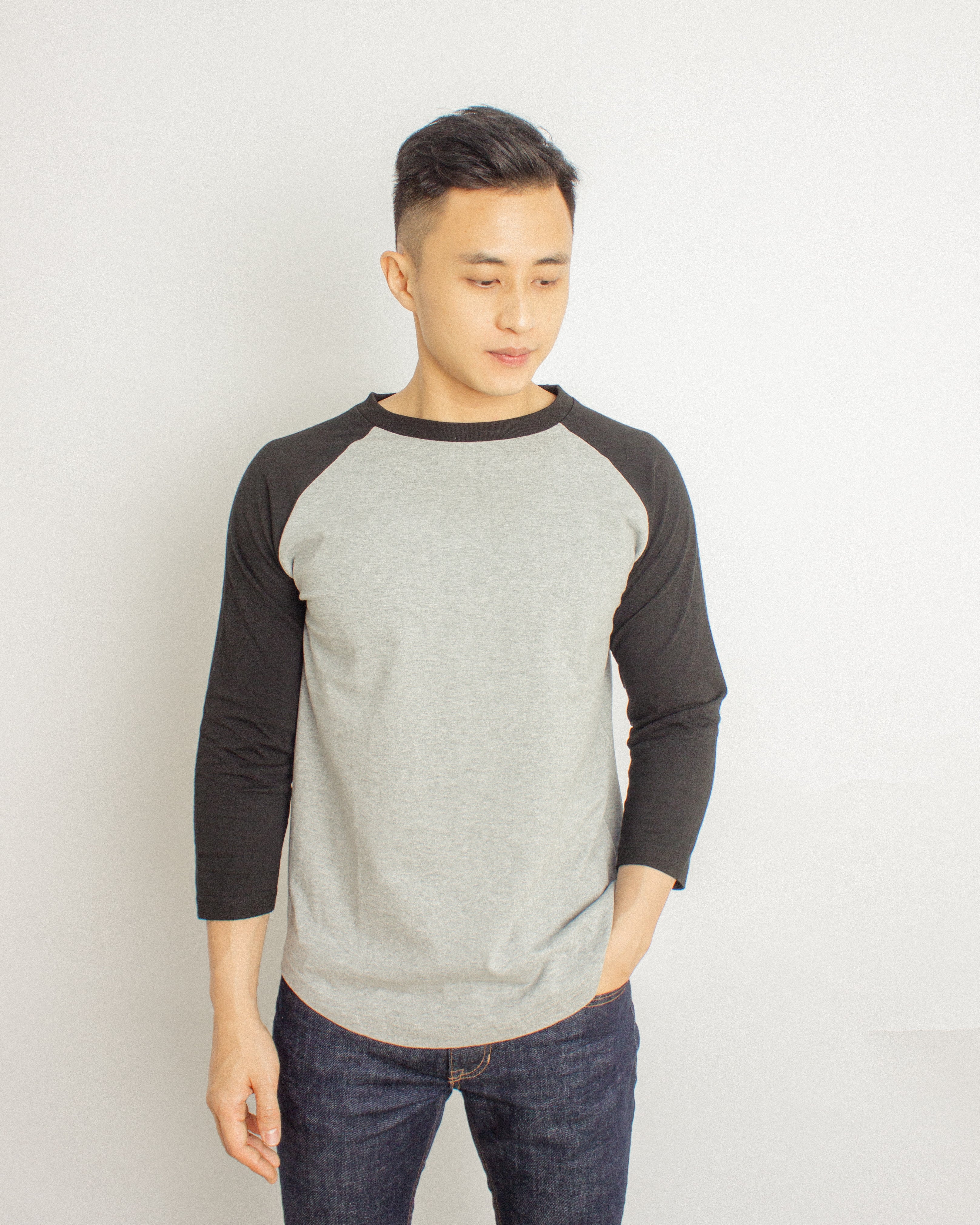 Japanese Heavyweight Raglan 3/4 Sleeve Tee Unisex (Grey+ Black Sleeve)